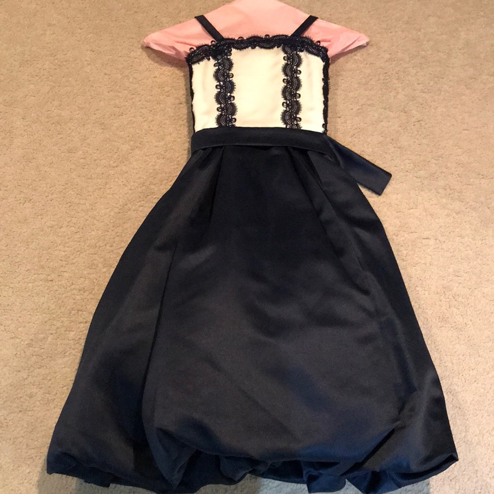 Magnificent girls gown!